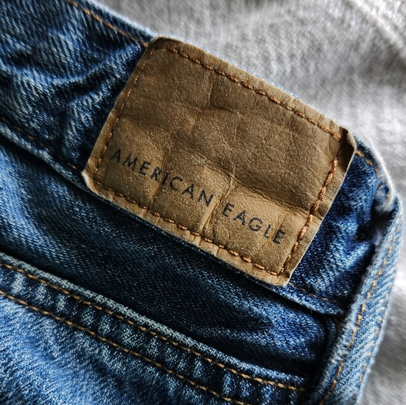 American Eagle Outfitters Blue High-Waisted Jean Shorts - Picture 5 of 6